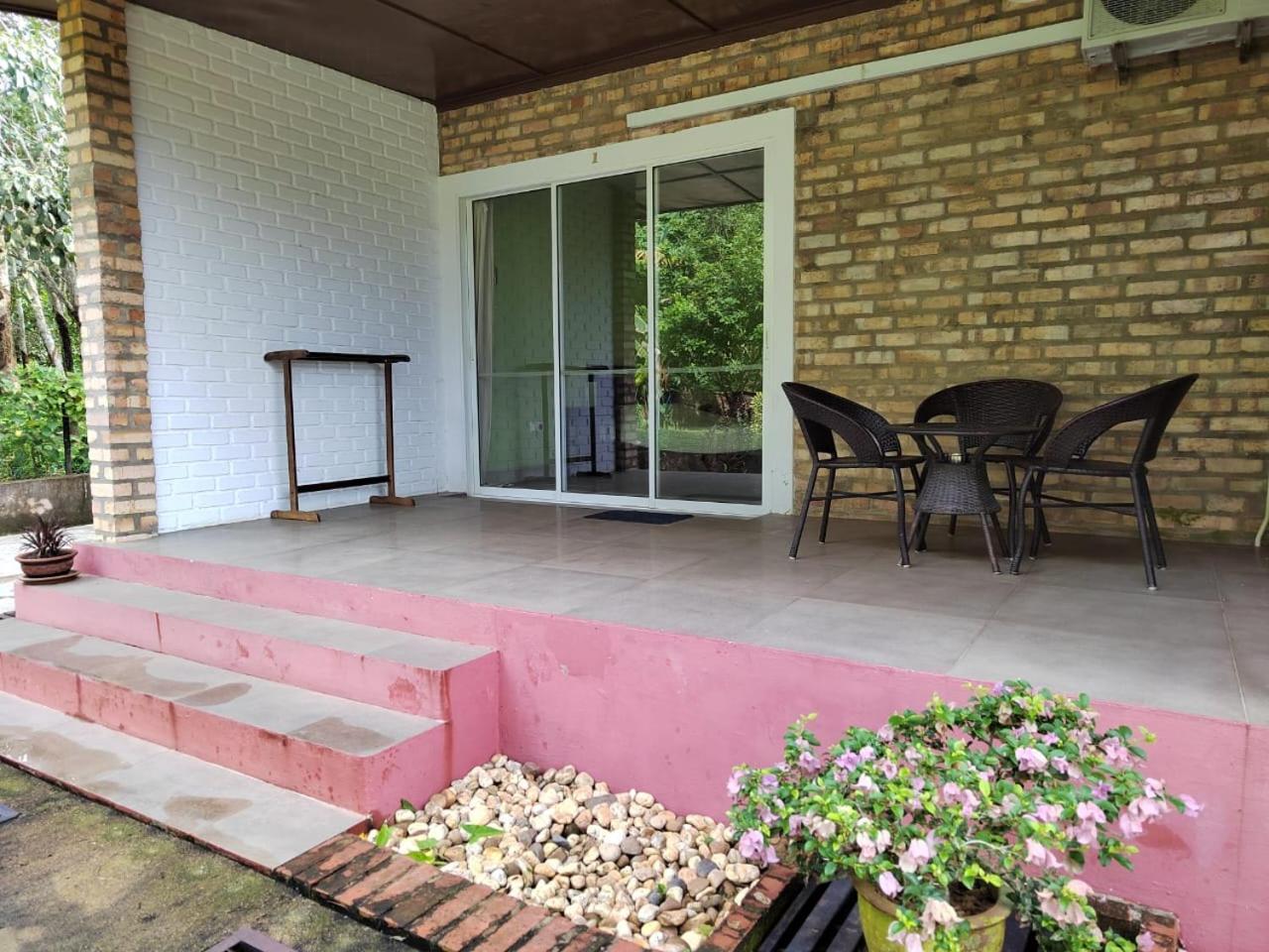 Balai Serama Guesthouse Kuala Tahan Extérieur photo