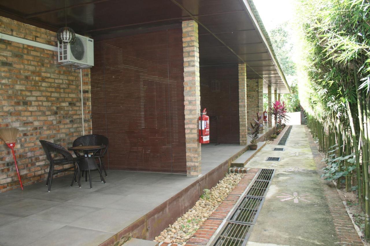 Balai Serama Guesthouse Kuala Tahan Extérieur photo